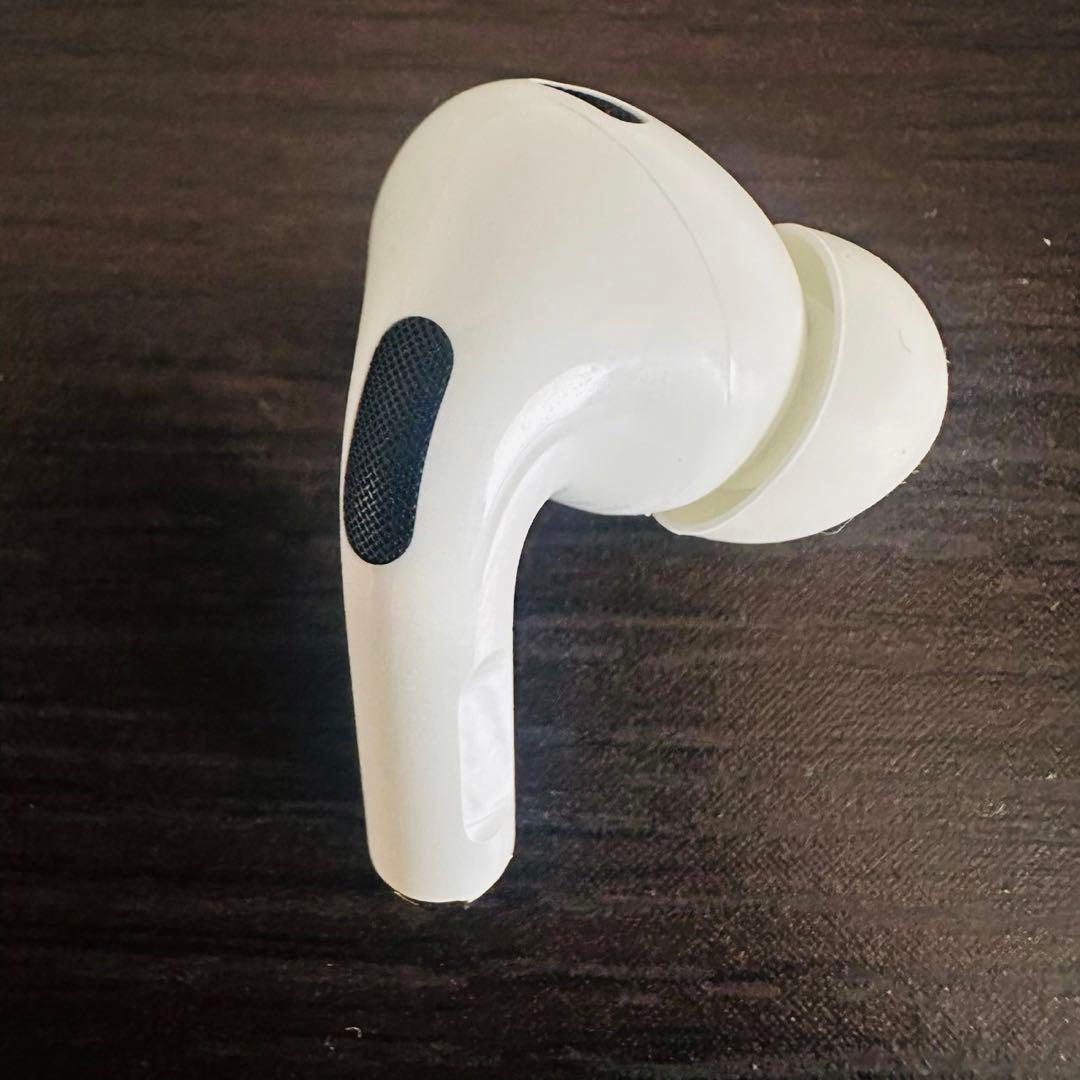 極美品✨ Airpods Pro 第2世代右耳イヤホン Lightningモデル