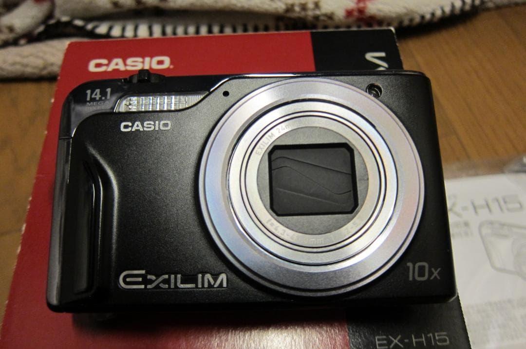 CASIO EXILIM Hi-ZOOM EX-H15 ブラック　美品