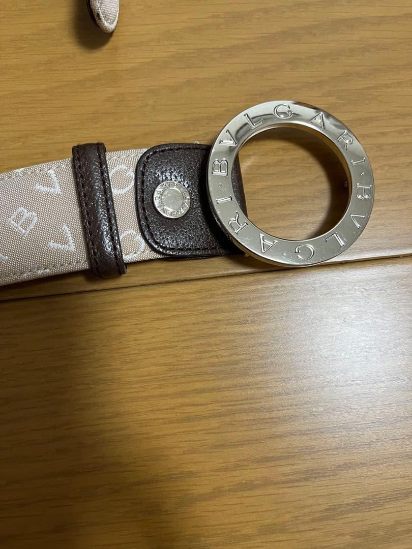 BVLGARI ロゴ入りベージュレザーベルト