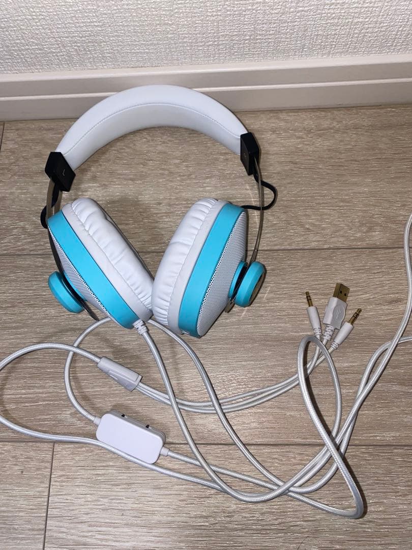 初音ミクコラボThermaltake Pulse G100 RGB ヘッドセット