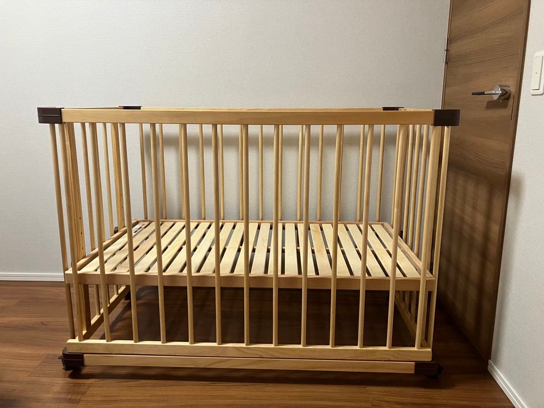 【送料込】farska ベッドサイドベッド03 安全ベルト付 ファルスカ