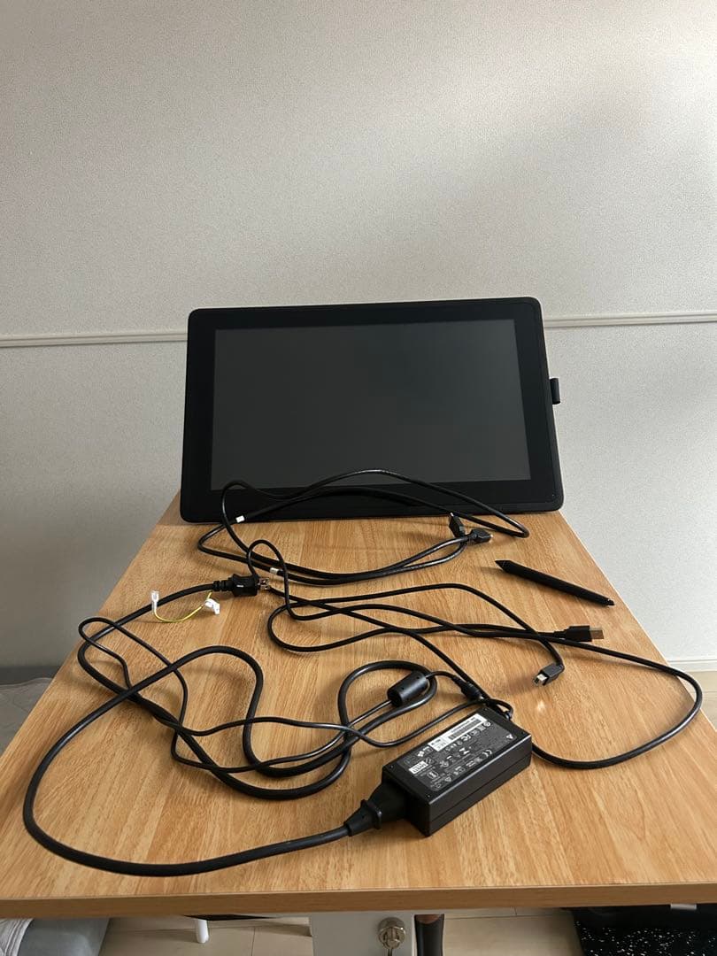 限定出品 液タブ Wacom Cintiq 22 FHD フィルム付美品