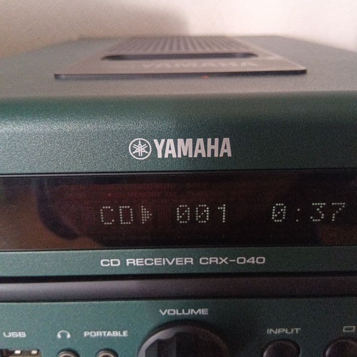ヤマハCDレシーバーCRX040