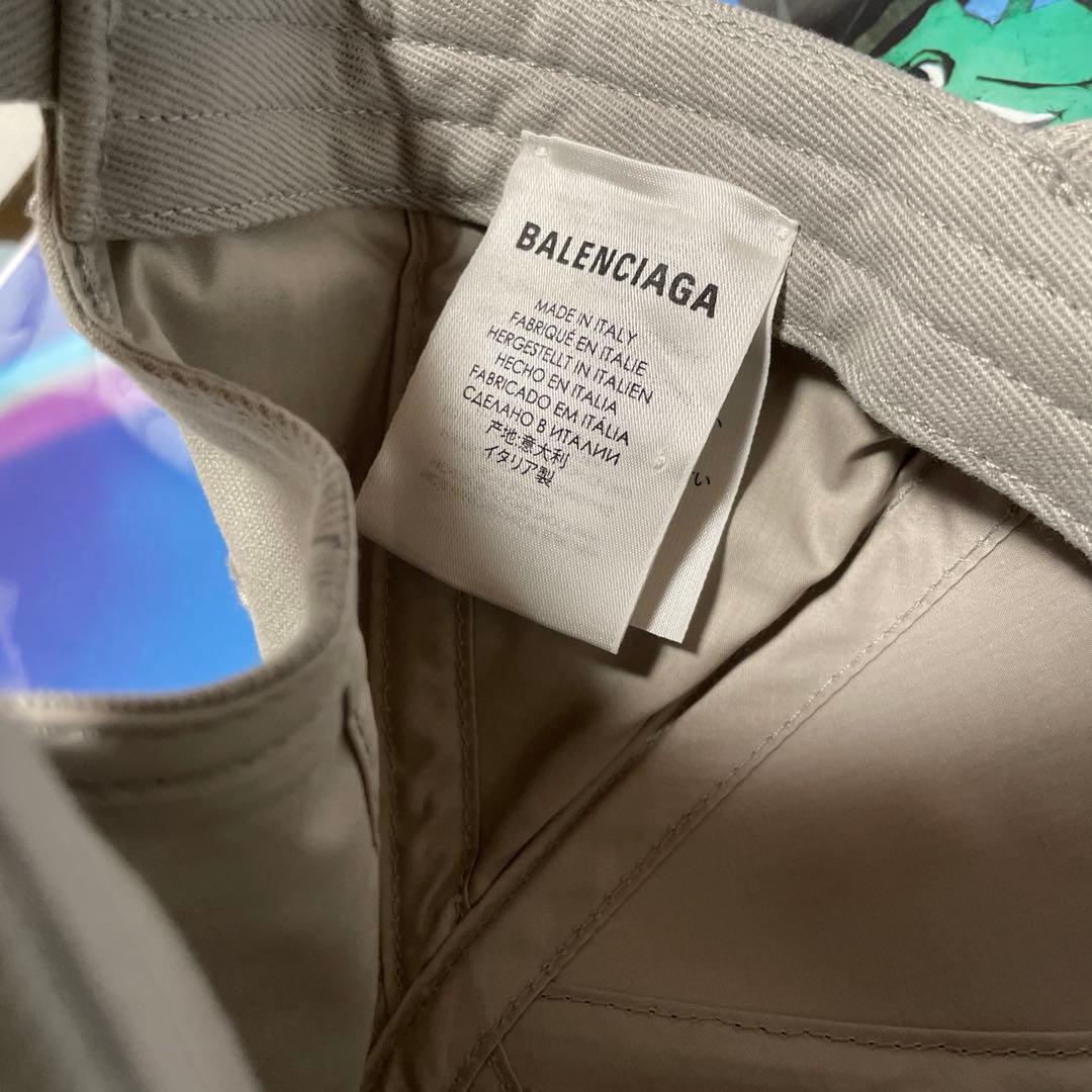 BALENCIAGA ベースボールキャップ ベージュ