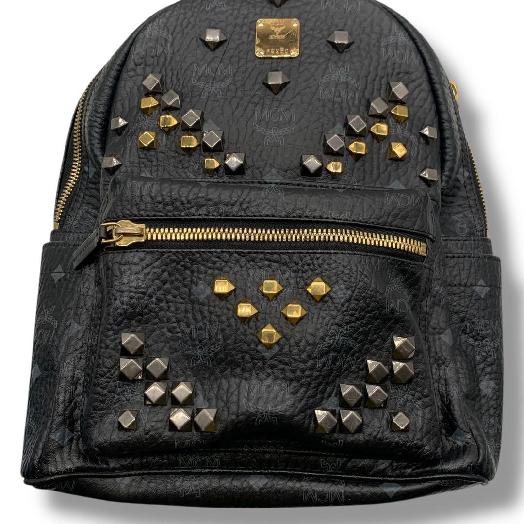 MCM リュック　レザー　スタッズ　黒　ブラック　総柄