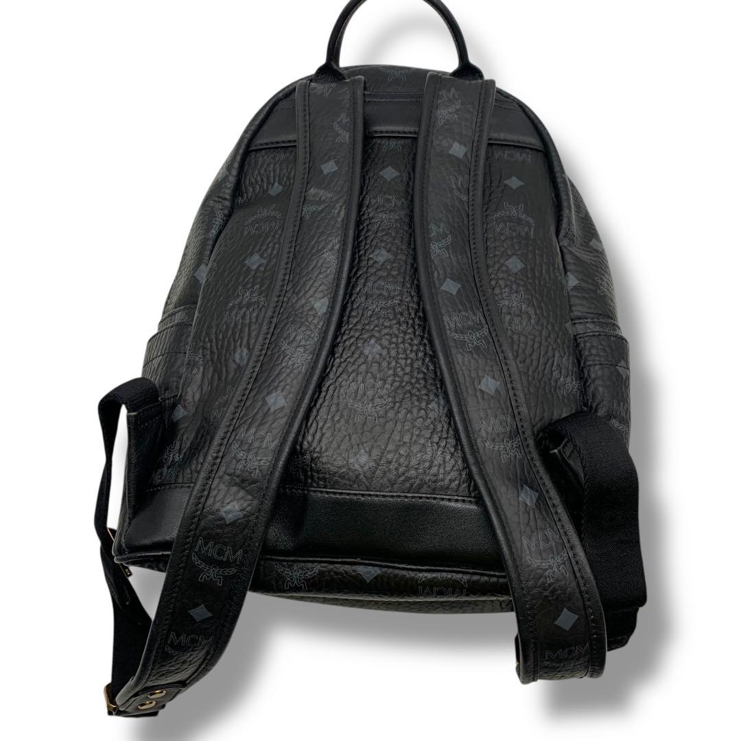 MCM リュック　レザー　スタッズ　黒　ブラック　総柄