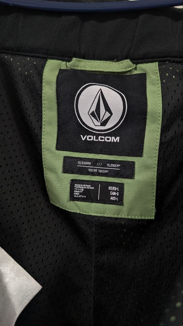 VOLCOM21-22 メンズスノーボードウェア