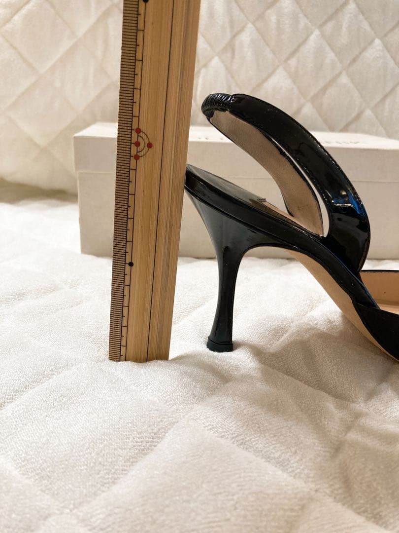 MANOLO BLAHNIK ブラック ハイヒール