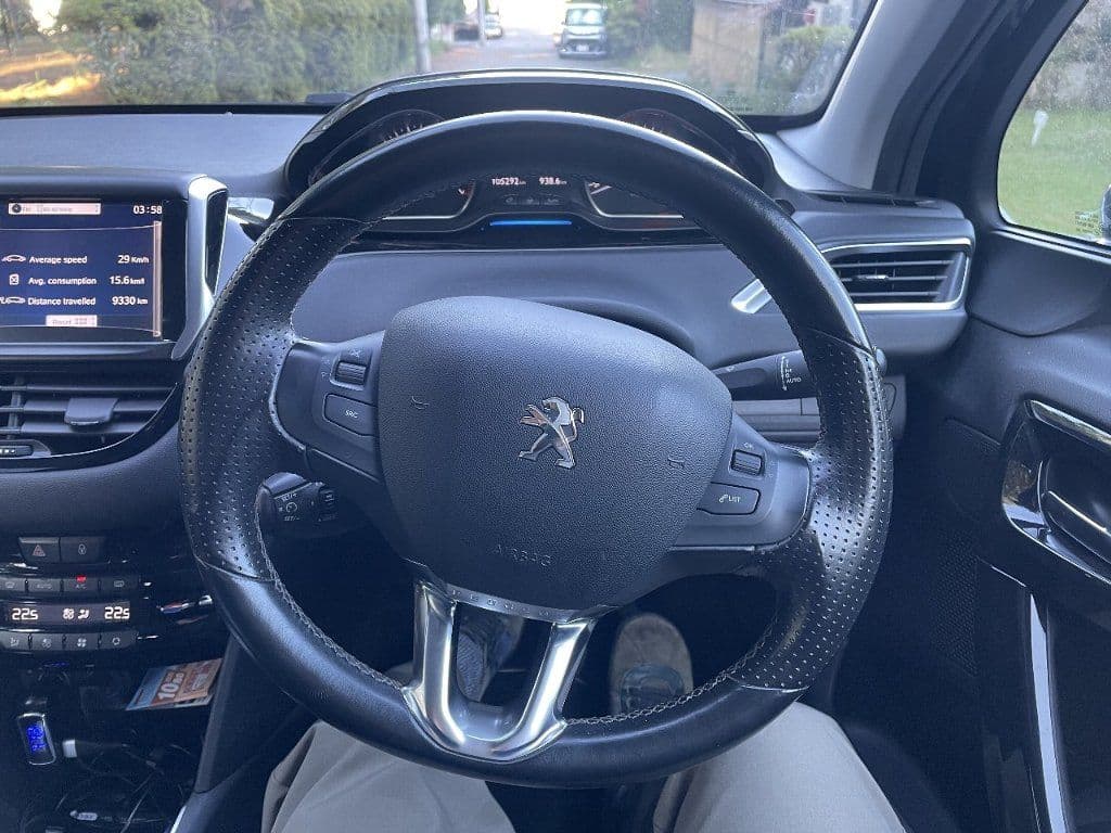 【最終】プジョー208 ５MT 車検切れ