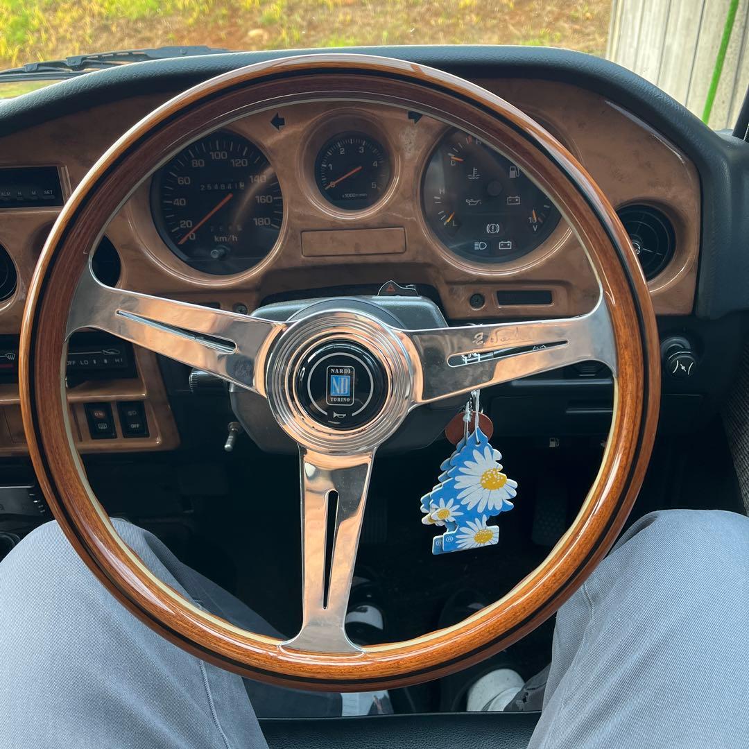 ナルディ　ウッドステアリング　36パイ