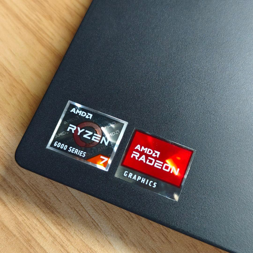 Lenovo ThinkPad neo 14 AMD 6800H 本体