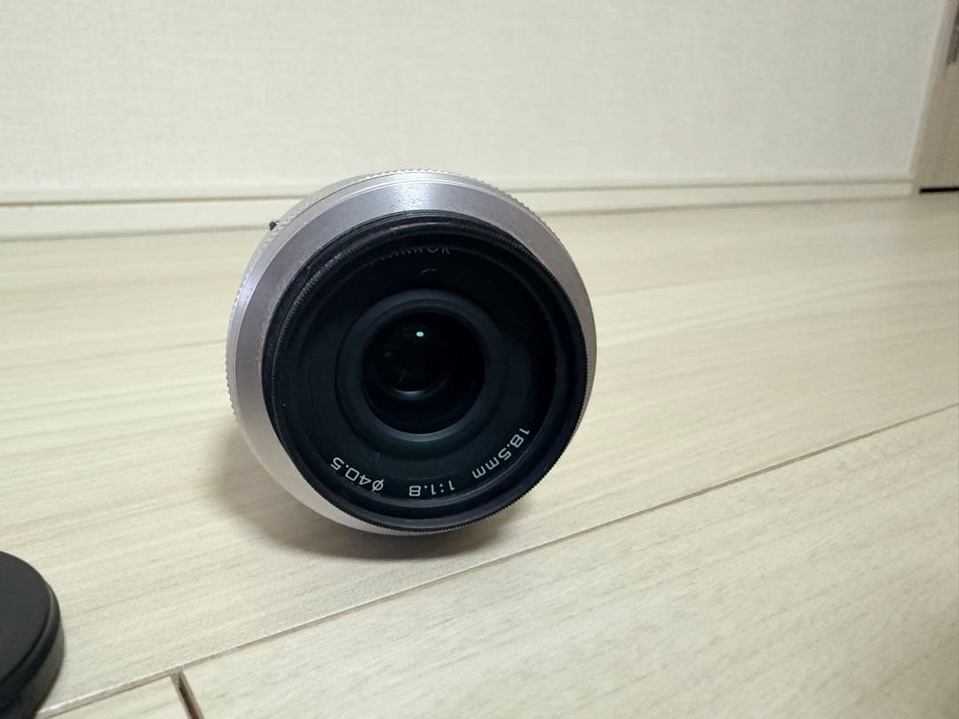 【限定価格　20時迄購入で本日発送】Nikon ダブルレンズ　デジカメ 1 Ｊ５