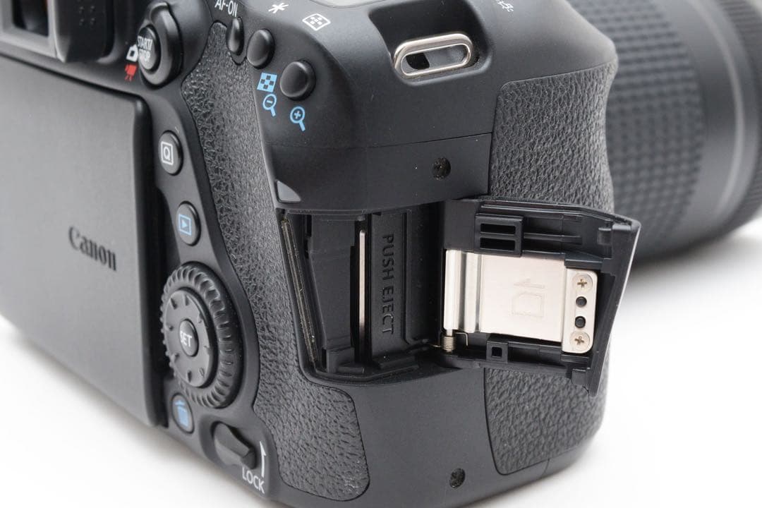 保証付き☆デジタル一眼レフカメラ☆Canon EOS 80D望遠レンズセット