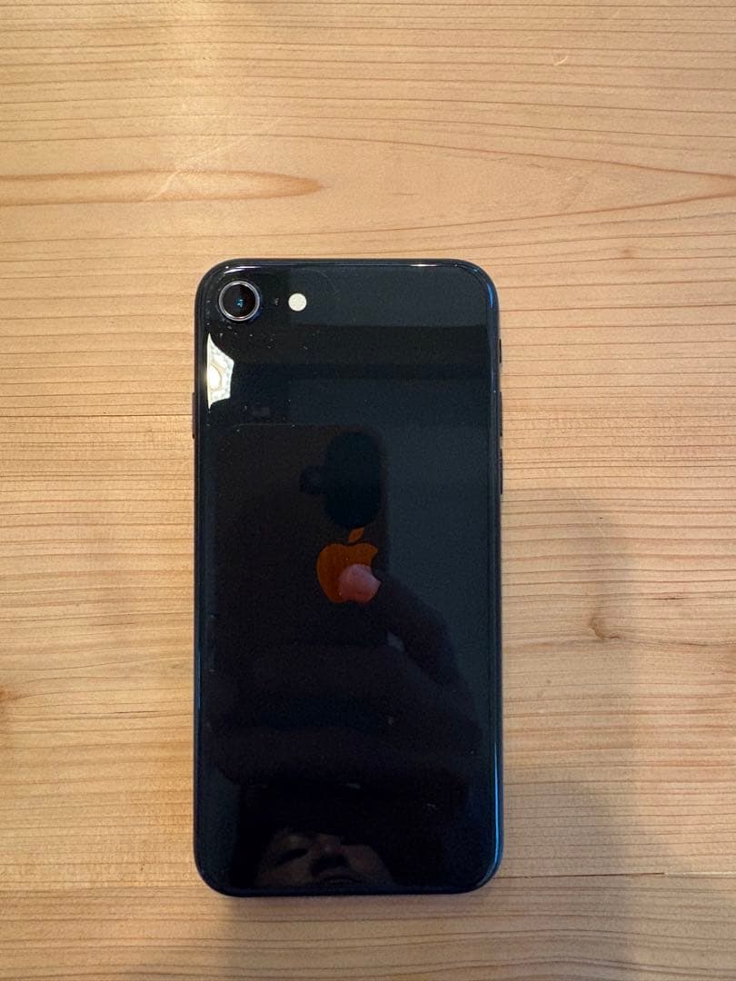 Apple iPhone SE (第2世代) ブラック　128GB simフリー