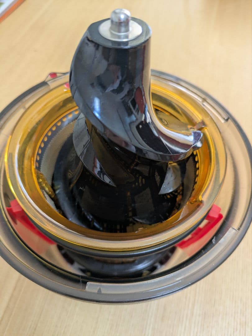 Kuvings ホールスロージューサー レッド