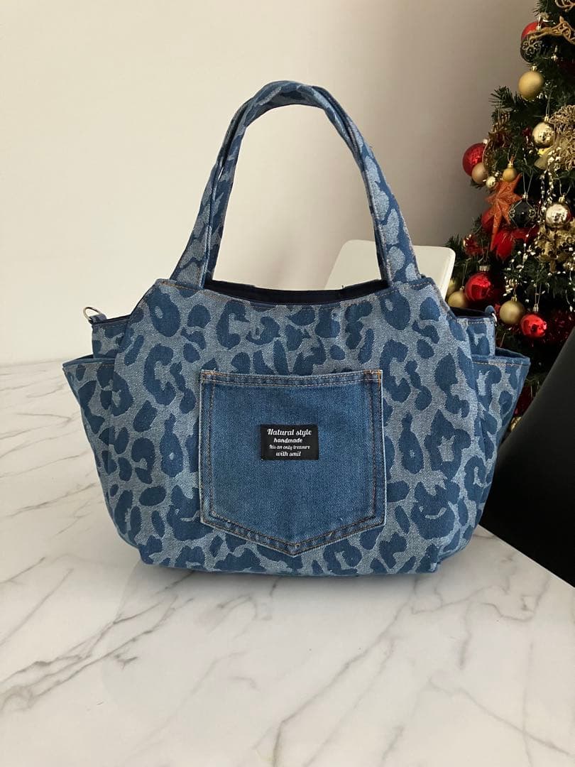 943Hiroko Higa 大きめヒョウ柄デニムリメイクバック
