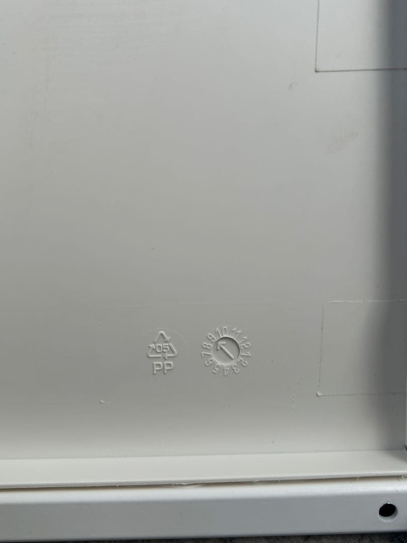 イタリア　LIVIT ULTRA スタッキングチェア　ダイニングチェア 椅子