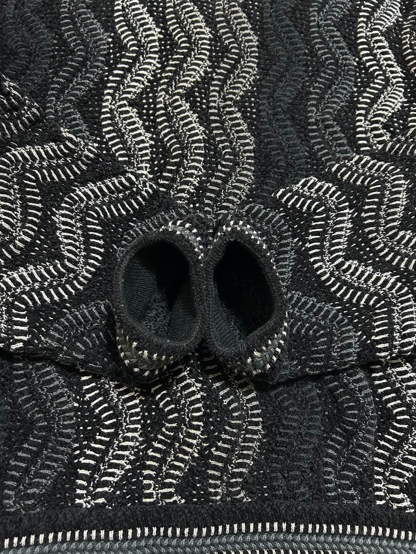 90s カナダ製 TUNDRA ヴィンテージ 3D 総柄 ニット 黒 ブラック