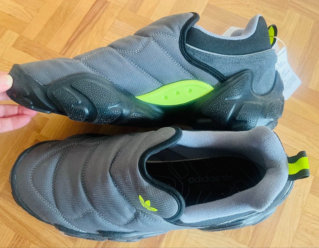 adidas RADLANDER グレー スニーカー