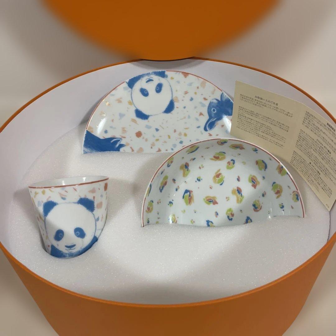 くーま❗️ かわいいパンダ　HERMES パスパス ベビー食器3点セット