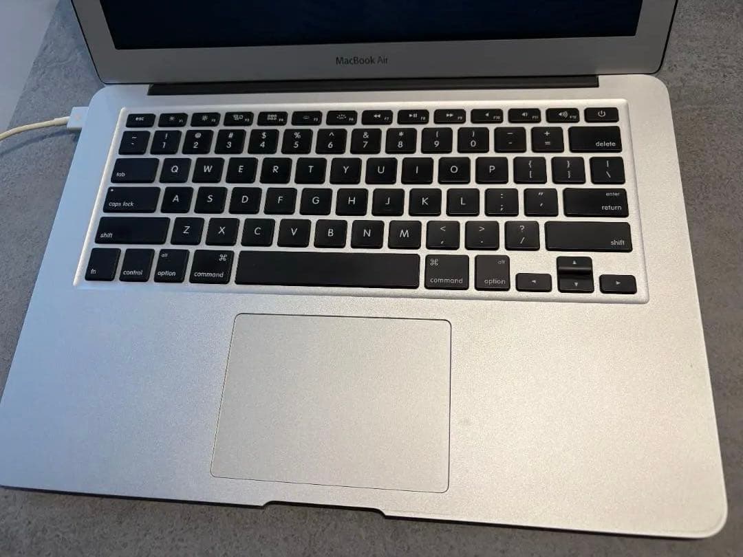Early2014_Apple_MacBook Air 6,2_13.3インチ