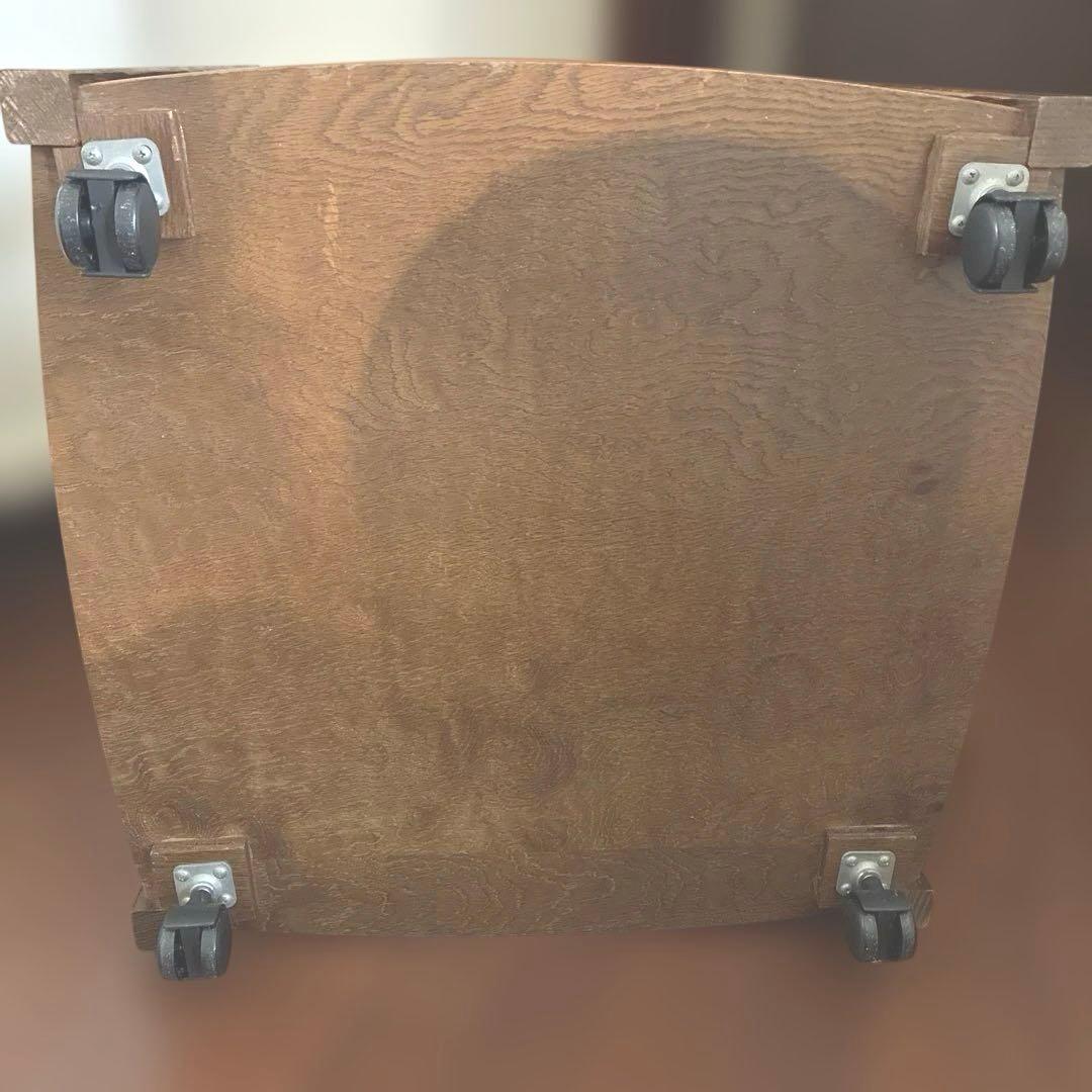 パリの雑貨屋　テーブルワゴン