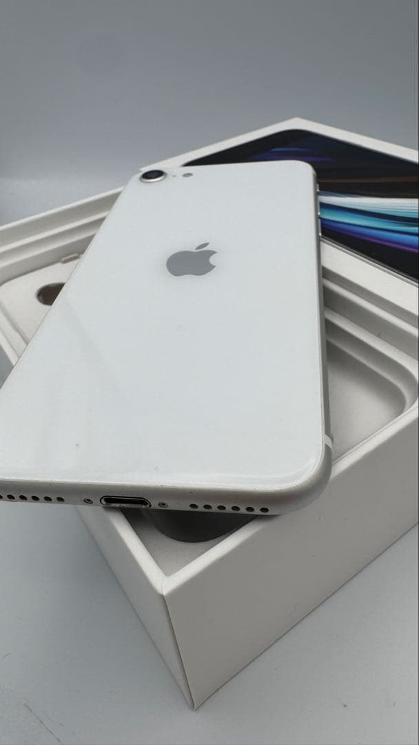 て*✿様 Apple iPhone SE (第2世代) ホワイト 本体