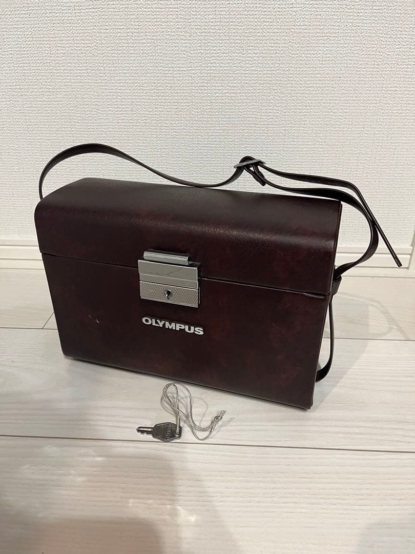 OLYMPUS カメラケース　レンズケース　ヴィンテージ　レトロ　レア