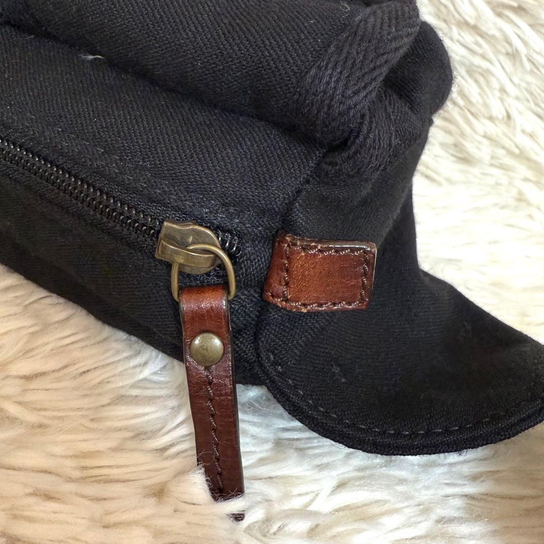 FENDI✨希少　ボディバッグ 黒　ウエストバッグ　ズッカ　マジックテープ　ミニ