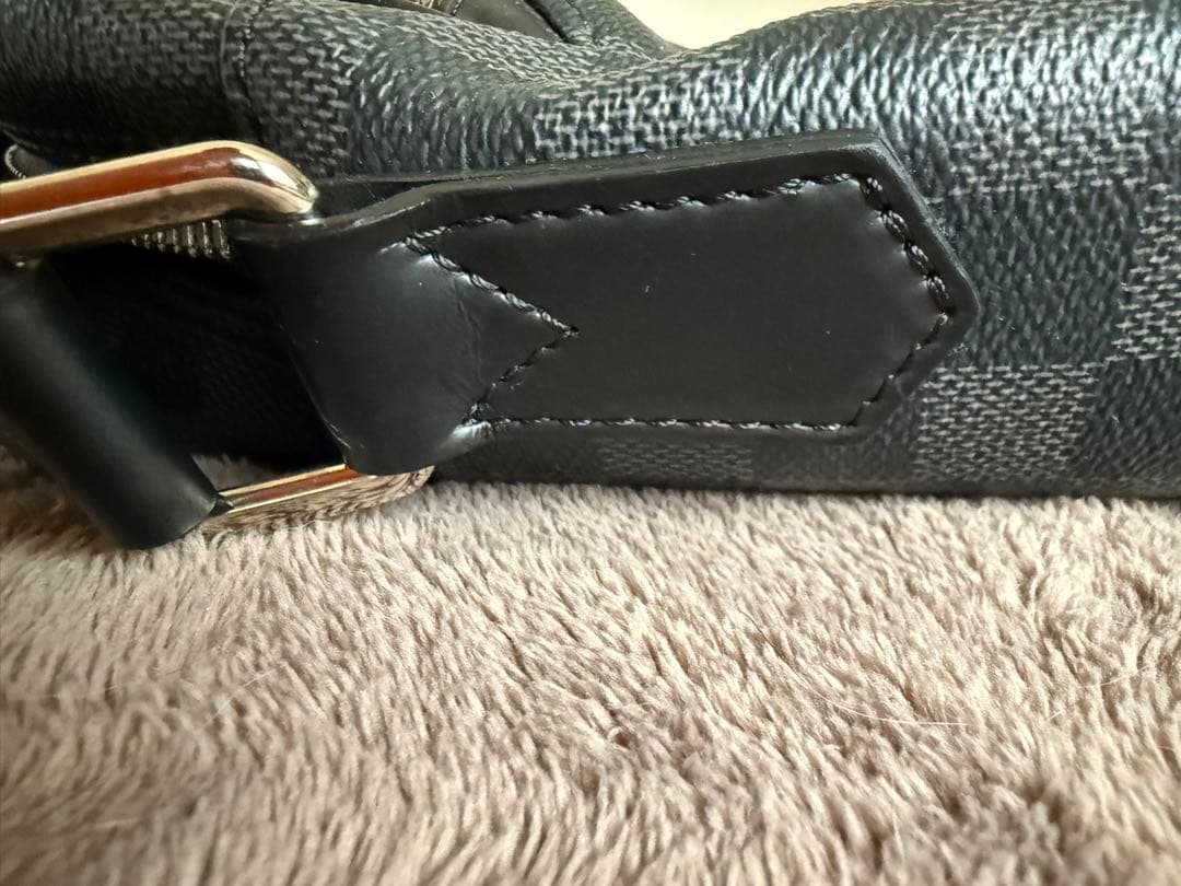 ルイヴィトン デイトンMM ショルダーバッグ ダミエグラフィット N41409