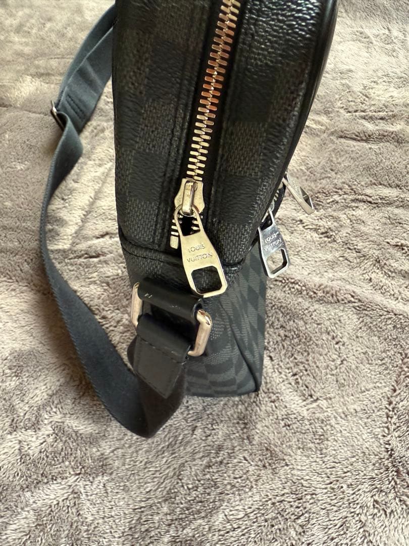 ルイヴィトン デイトンMM ショルダーバッグ ダミエグラフィット N41409