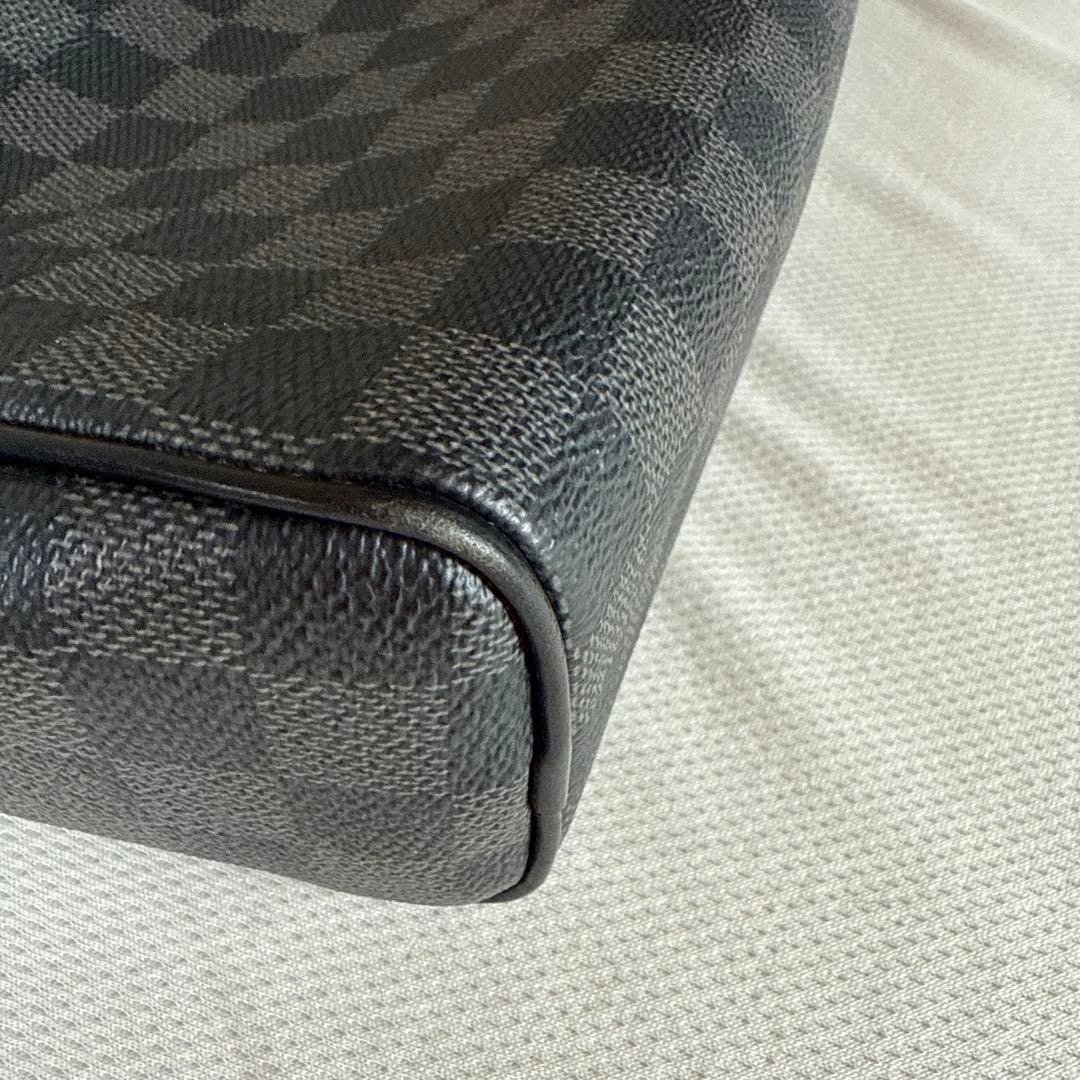 ルイヴィトン デイトンMM ショルダーバッグ ダミエグラフィット N41409