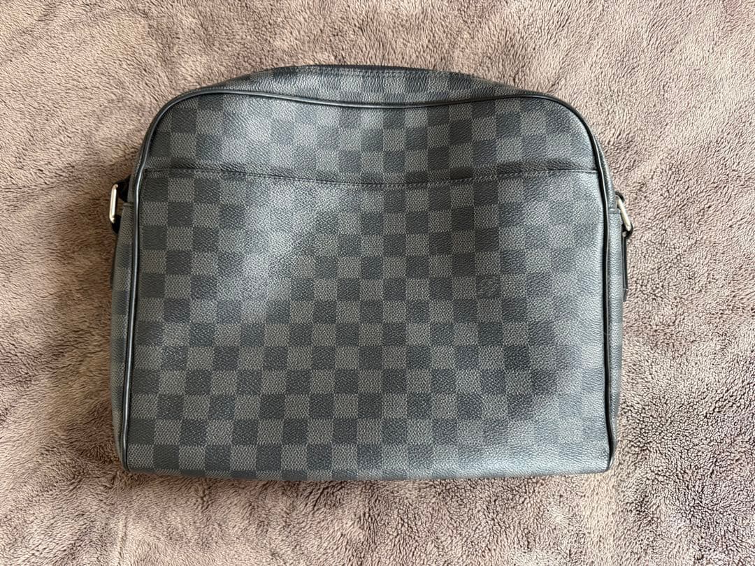 ルイヴィトン デイトンMM ショルダーバッグ ダミエグラフィット N41409