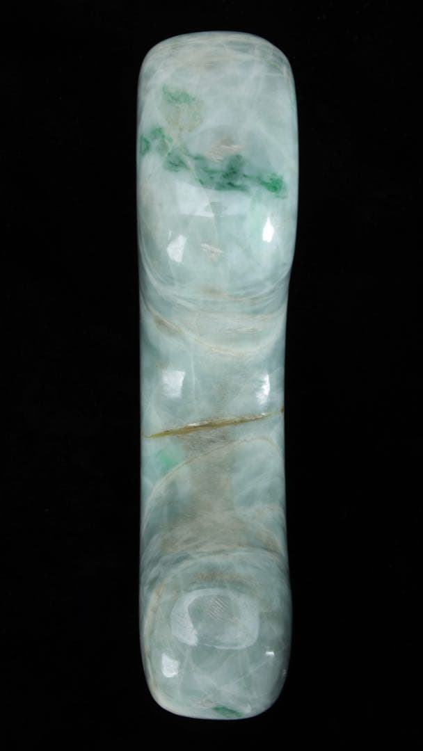 糸魚川翡翠 勾玉 特大2474g 天然ヒスイ 天然石 観賞石 原石 美石 鉱石