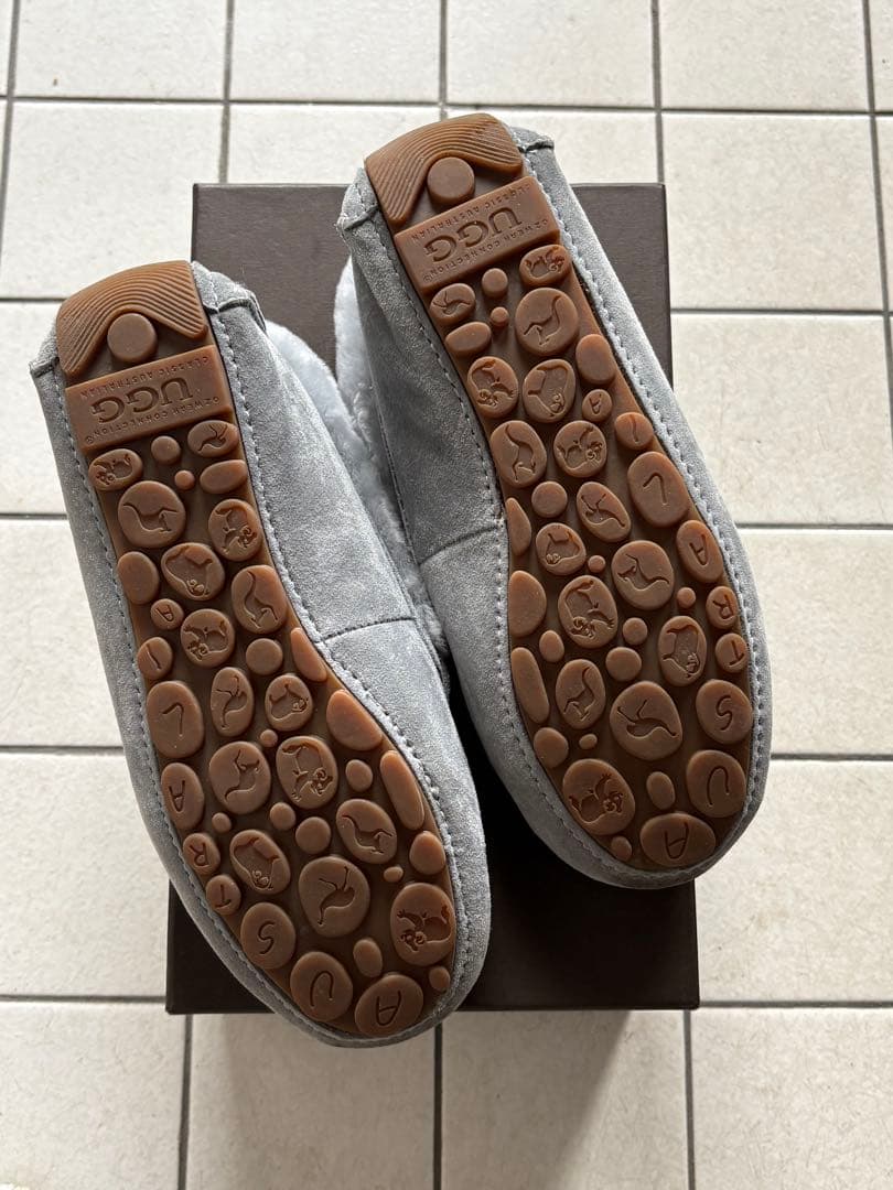 UGG モカシン　グレー　試し履きのみ