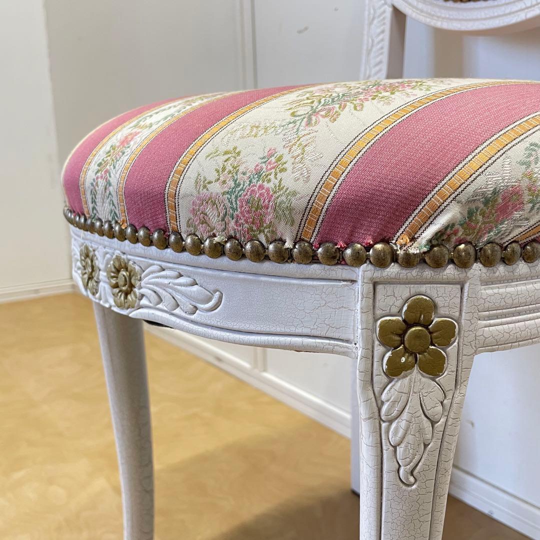 アンティーク調 チェア ロココ調 彫刻 鋲 白家具 椅子 イス 姫系 イタリア
