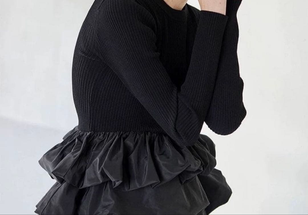 値段交渉は、メッセージくれた方のみ対応 　OMニット　ブラック