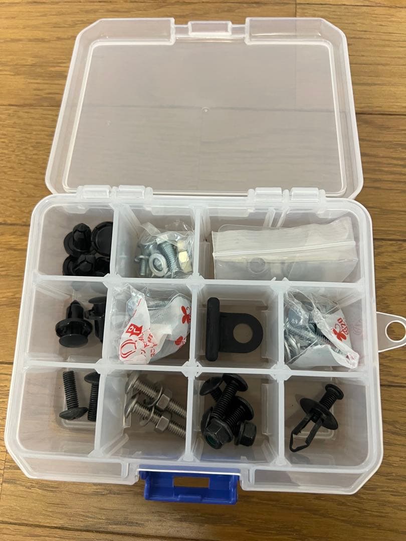 デリカD5 JAOS マッドフラップ 赤 FRセット