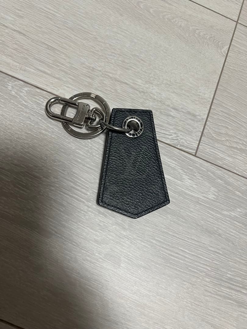 Louis Vuitton ブラックレザー キーホルダー　値下げ中