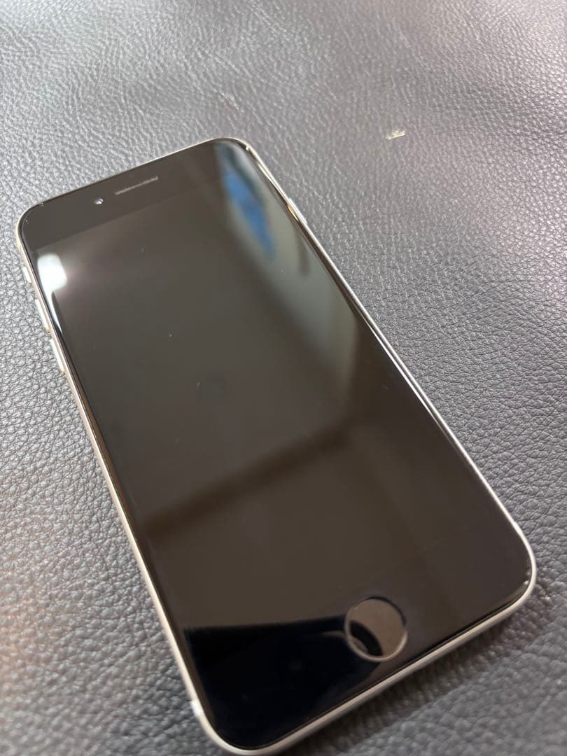 【週末発送可能お早めに！】iPhone SE (第2世代) ホワイト 64GB