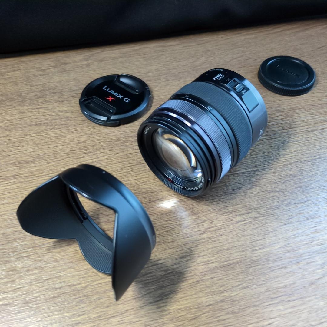 Panasonic LUMIX 12-35mm F2.8 レンズフード付き 美品
