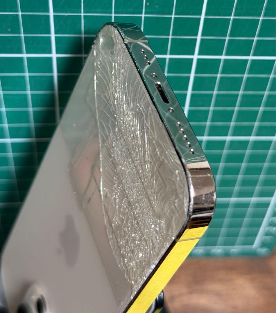 iPhone 14 Pro、256G、バッテリ状態100%、充電ケーブル新品付属