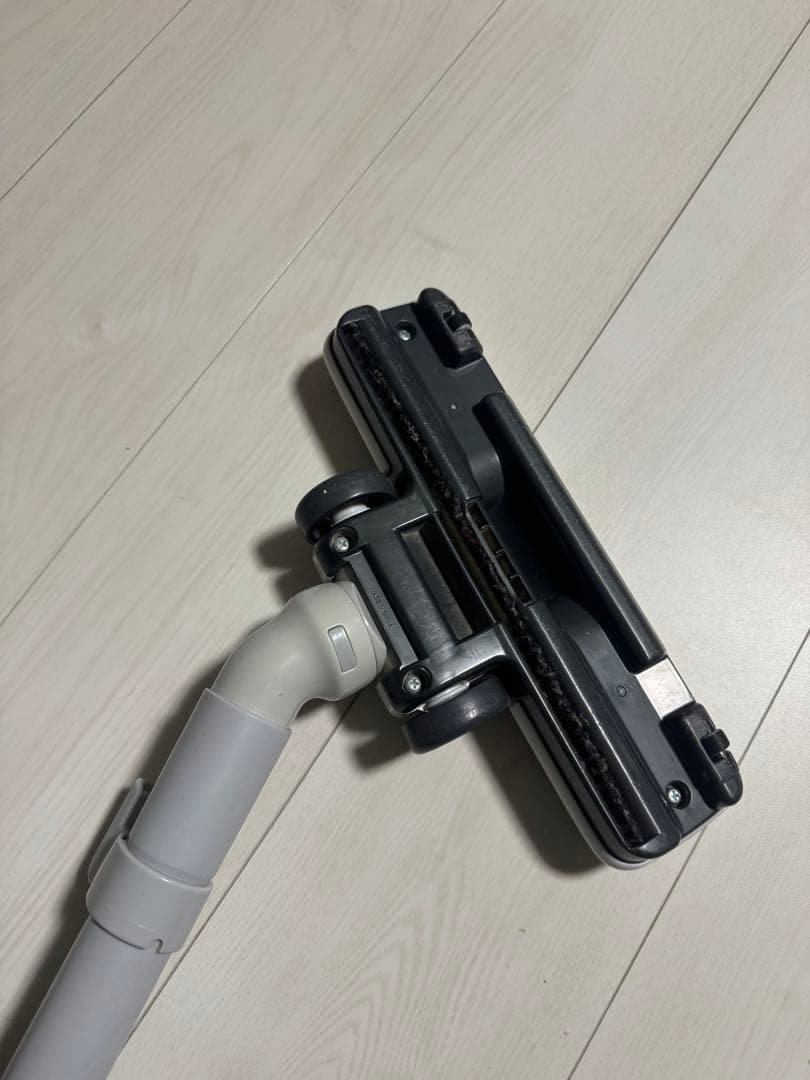 TOSHIBA 東芝 VC-W7E1-K 2016年製 紙パック式掃除機