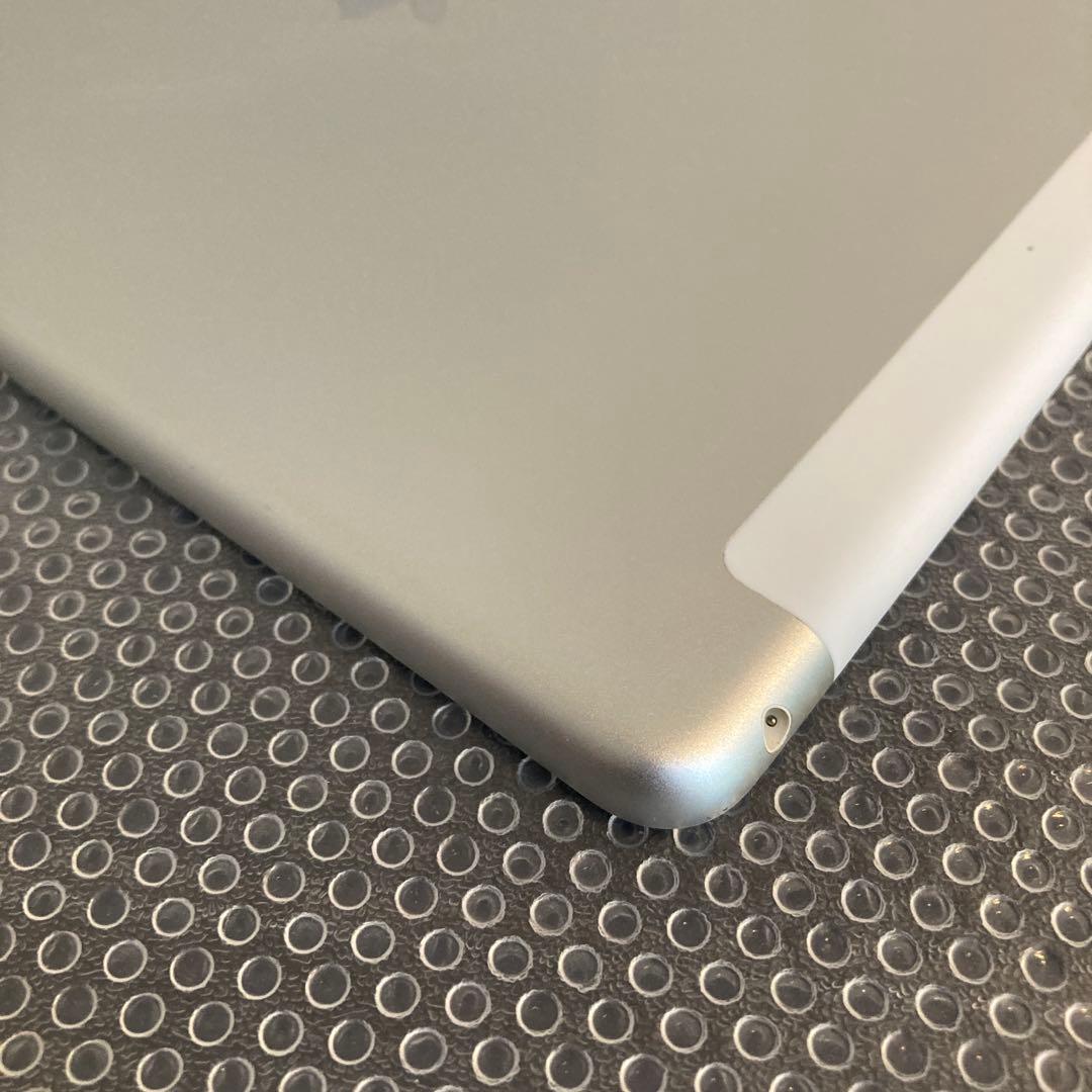 3863【早い者勝ち】iPad6 第6世代 32GB SIMフリー☆