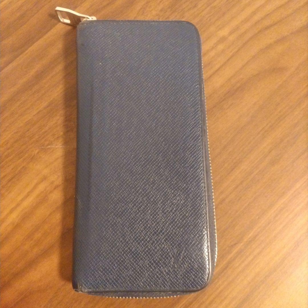 ルイ・ヴィトンのジッピーウォレット