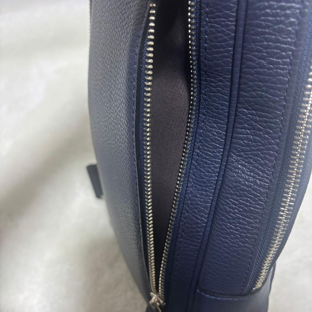 【現行 未使用級】サムソナイト ホクストン ボディバッグ　ネイビー　レザー