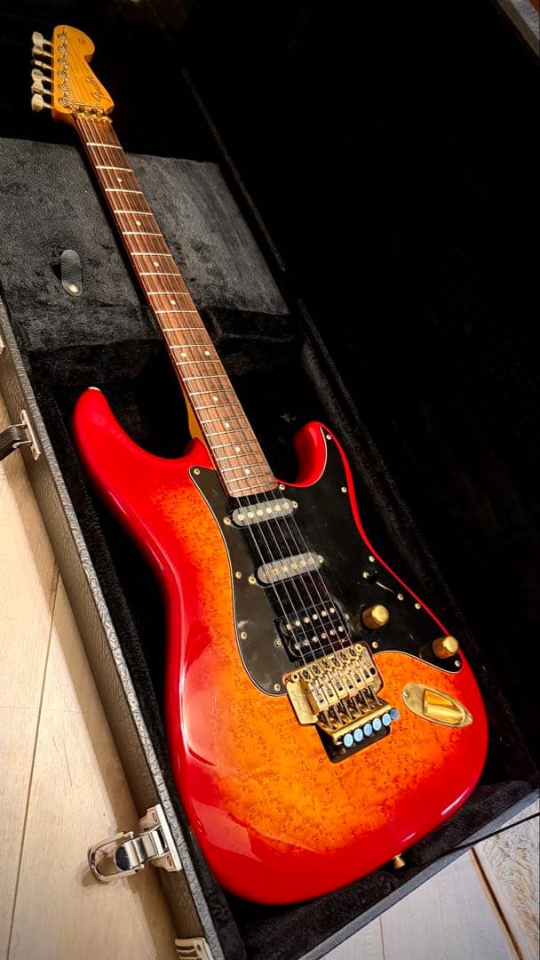【激レア・ハードケース付】Fender Japan STR-75