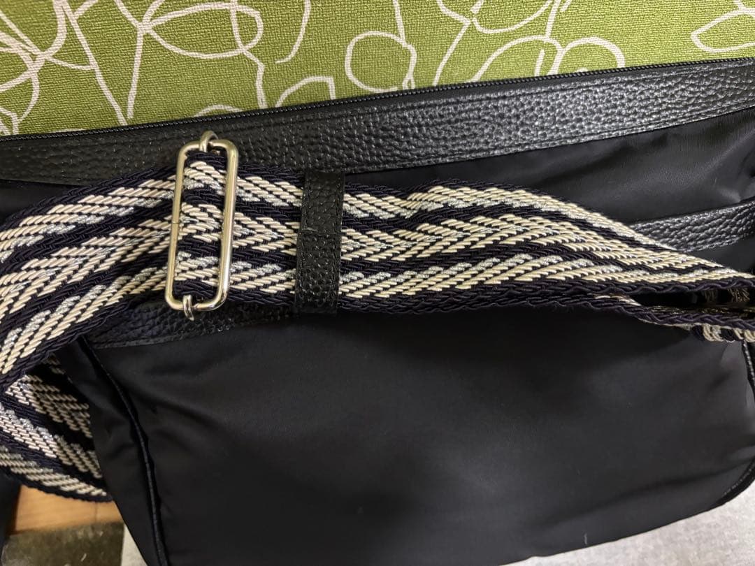 ADMJ デイビス ボディバッグ ブラック