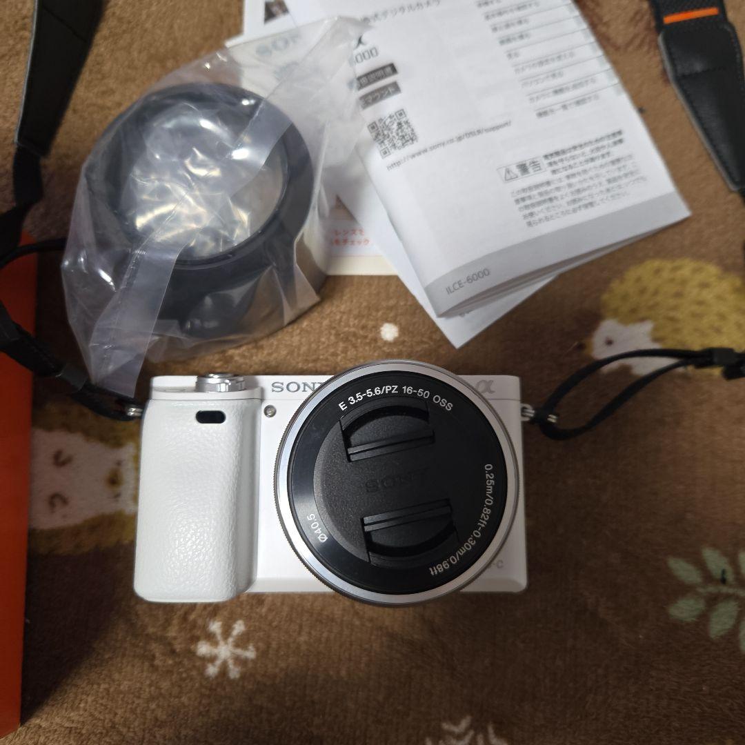 Sony デジタルカメラ　α6000 デジタル一眼　望遠レンズ別途