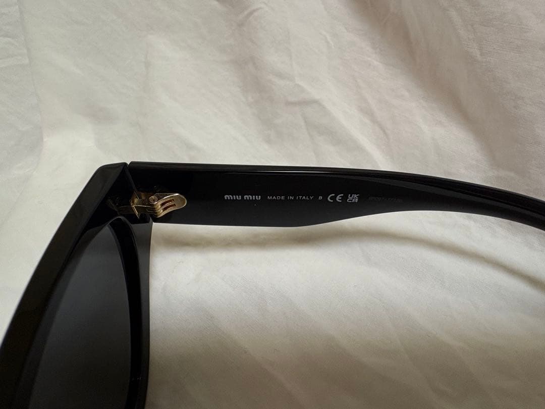 MiuMiuサングラス